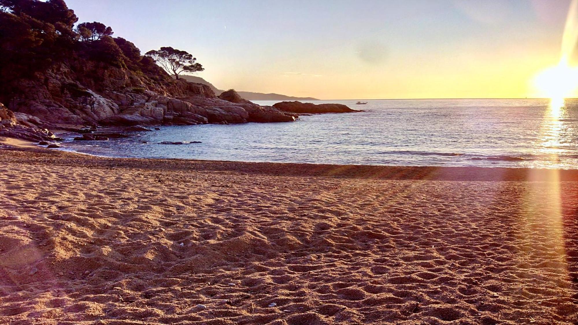 ⭑ Sea Views + Private Beach. What Else? ⭑ Tossa de Mar Dış mekan fotoğraf